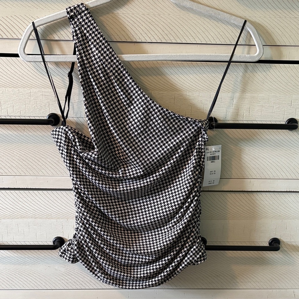 NWT Abercrombie one shoulder houndstooth top